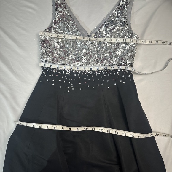 NWT $1095 Sachin & Babi [ 2 ] Caterina Sequin V-neck Gown in Black Silver‎ - Picture 14 of 15